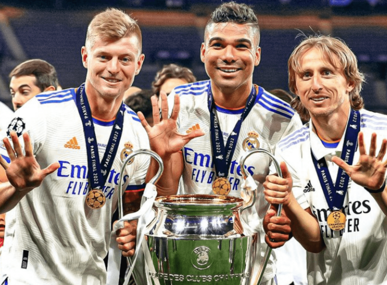 转会期法兰克福调整名单以备欧超杯；手感冰凉环节打磨；悬念犹存；控场能力受关注的简单介绍开云